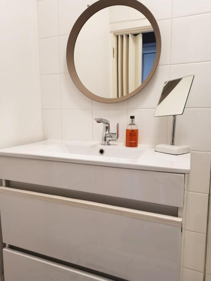 Апартаменты Charming London Town Studio Flat, Tower Bridge Экстерьер фото